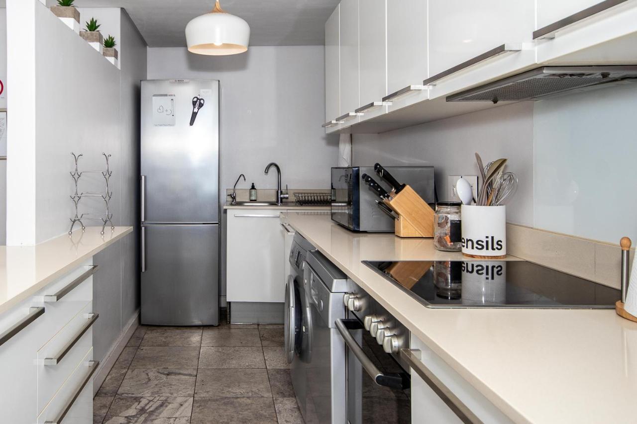 Apartment 316 Harbour Bridge, Luxurious 2 Bedroom Cape Town