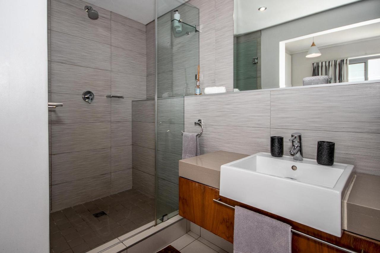 Apartment 316 Harbour Bridge, Luxurious 2 Bedroom